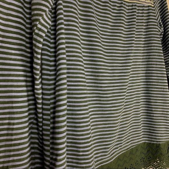 Anthropologie Little Yellow Button Mix Pattern Top - Picture 2 of 9